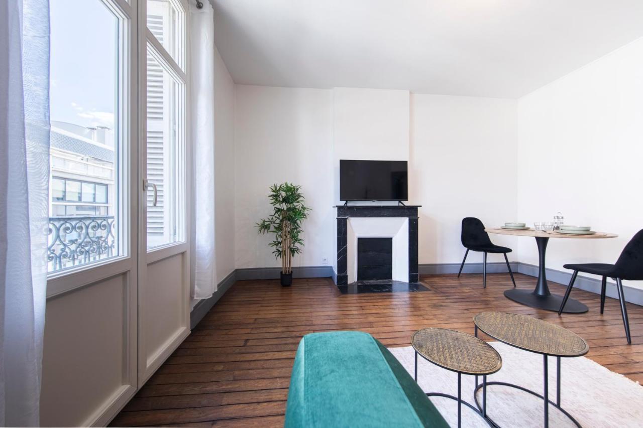 Appartement Avec Balcon A 250 M De La Gare, Hyper Centre Tours Eksteriør bilde